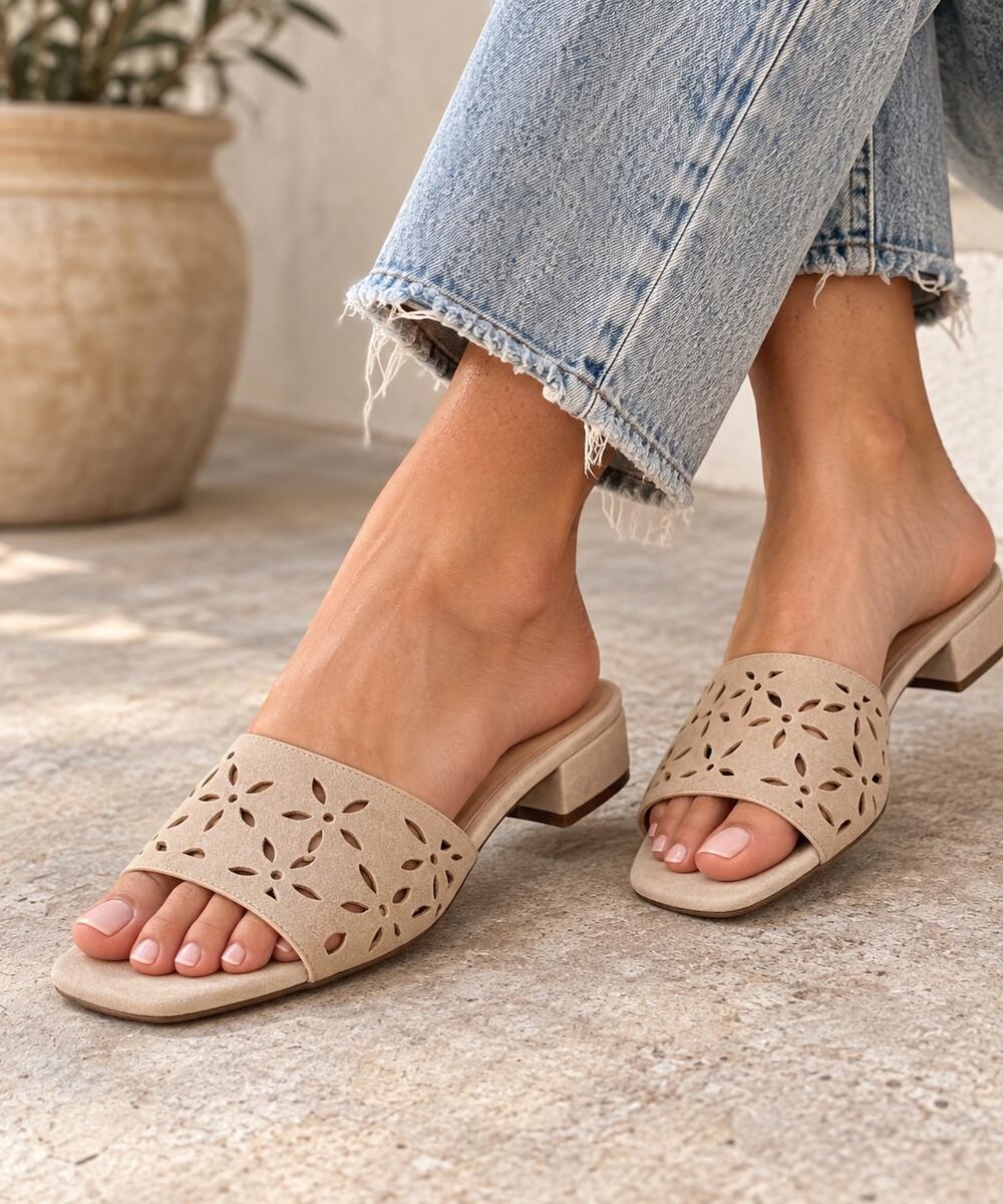 Seychelles Autumn Size 9 Beige Floral Cutout Low Heel Slide Sandals Minimalist